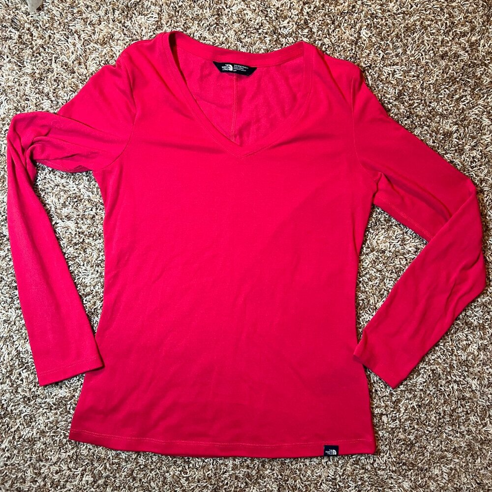 The North Face Long Sleeve Tee: Size Small